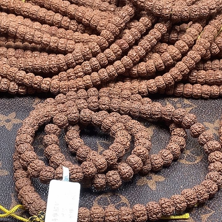 沐***主吊坠金刚菩提108元皮地表平细