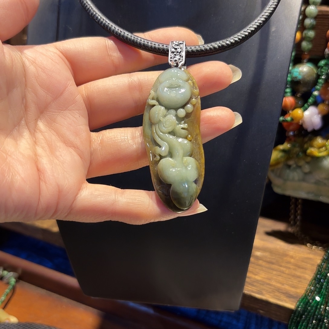 翡翠未镶嵌颈饰原创