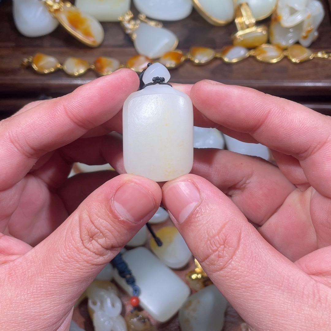 盘***龙和田玉未镶嵌挂件