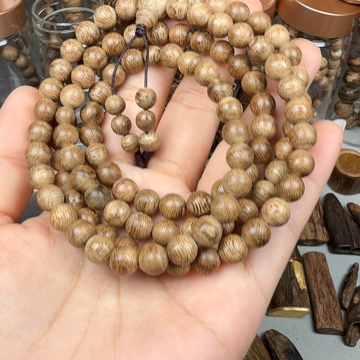 云***子沉香碎屑沉香菩萨棋 0.7*16.3 克