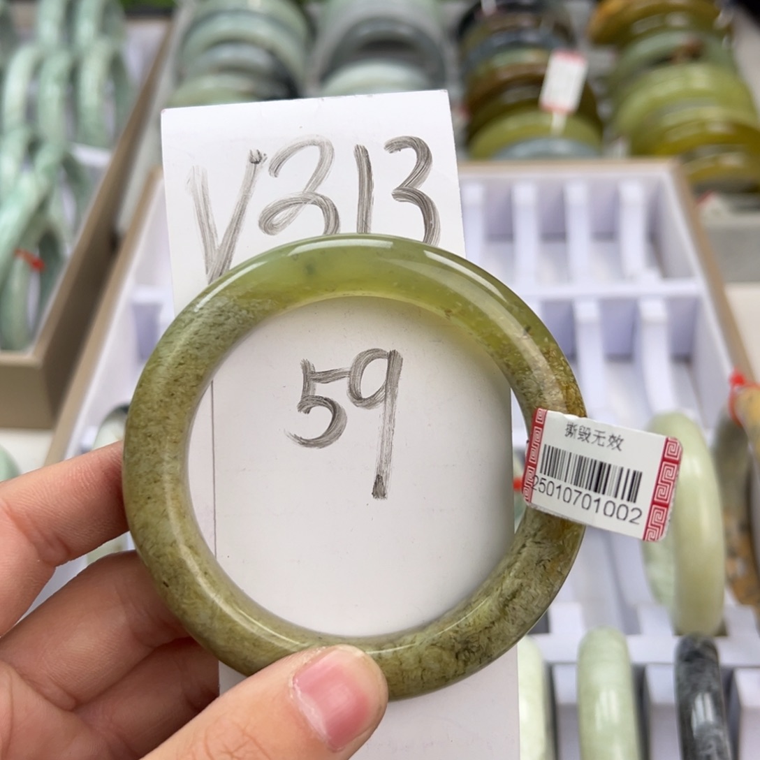 岫玉手镯未镶嵌天然岫玉