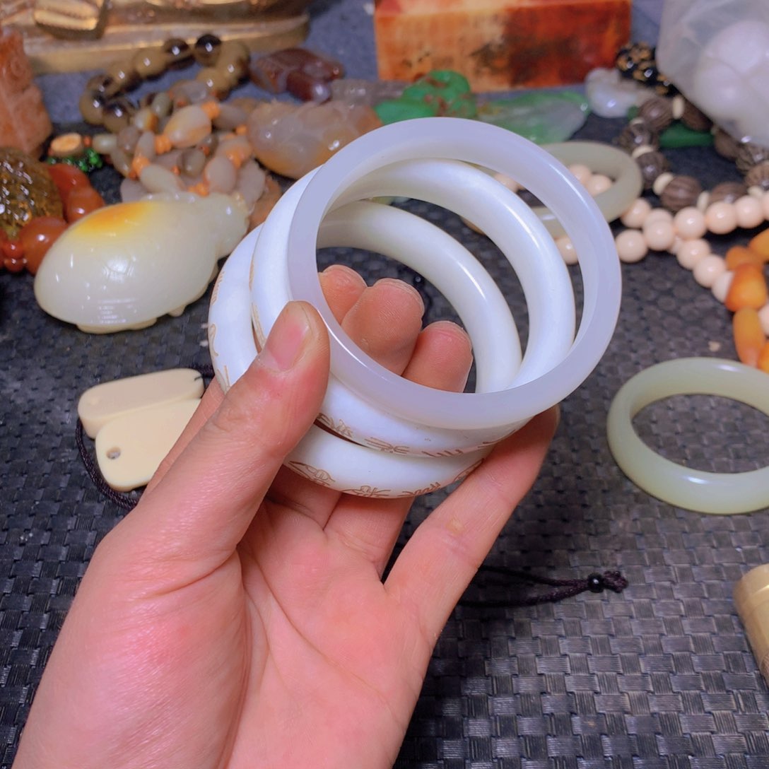 瓷片帅*瓷片瓷片闪电购