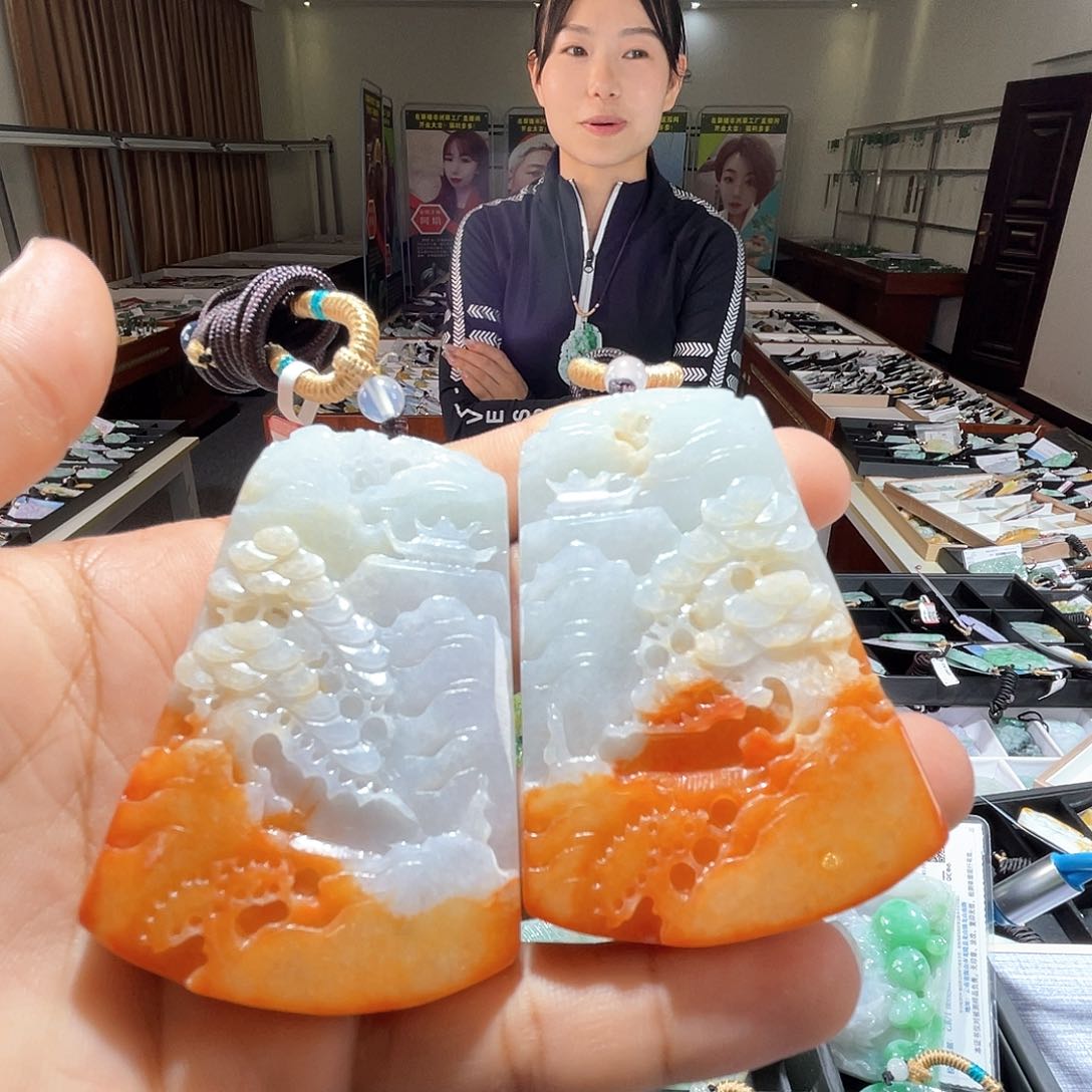 翡翠未镶嵌颈饰一