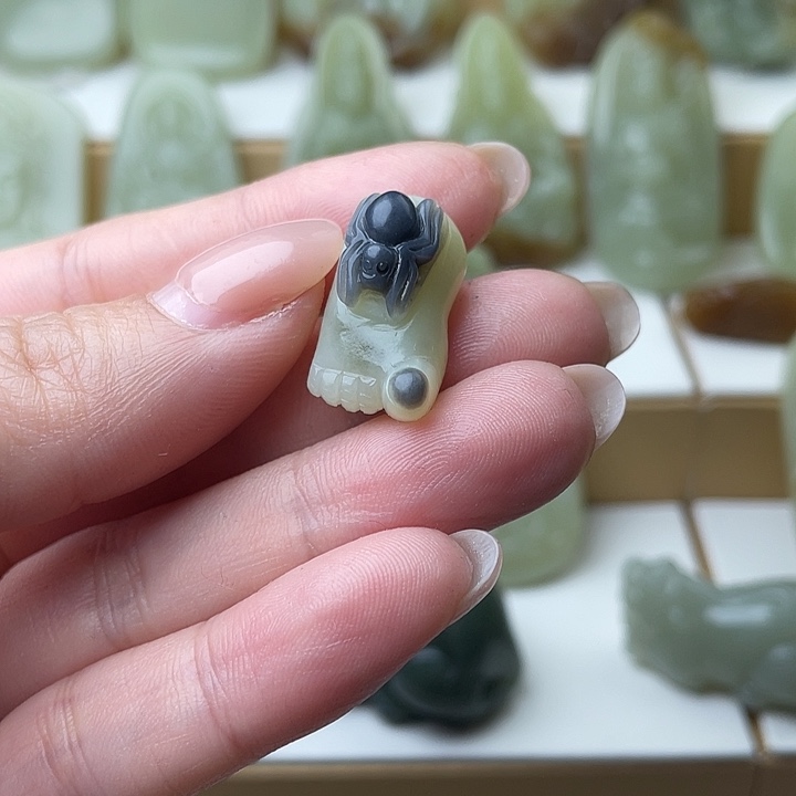 和田玉（糖玉）未镶嵌颈饰