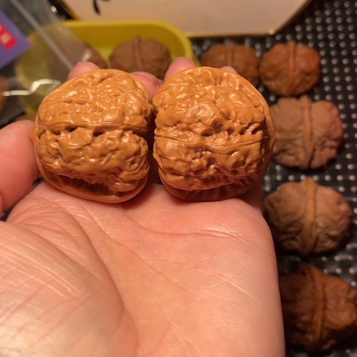 文玩核桃把件开背大腿