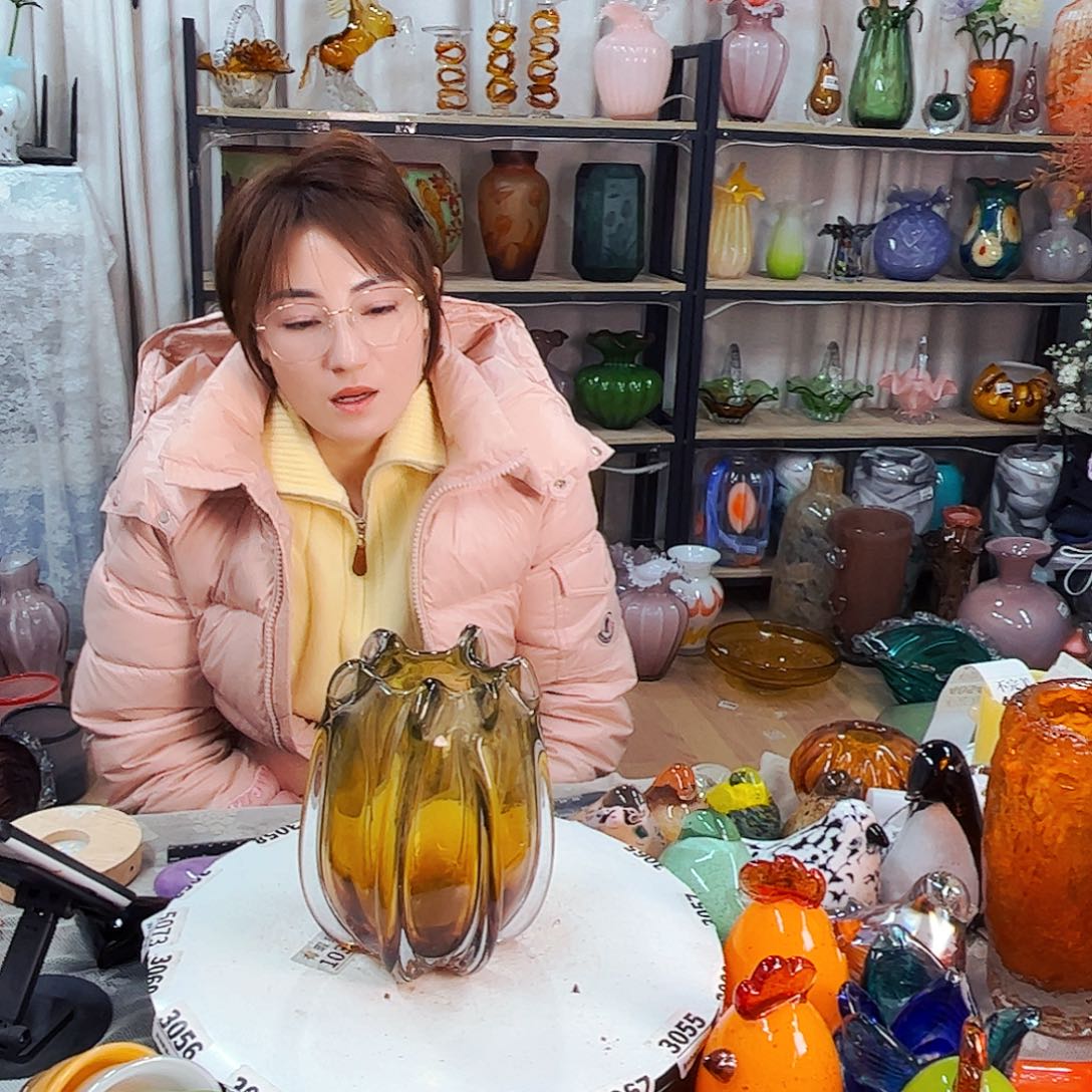 小瓶家悦琉璃工艺品不完美