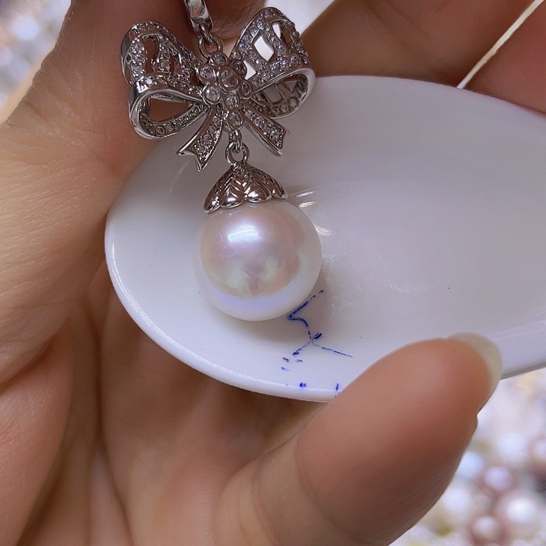 淡水珍珠吊坠或者耳钉未镶嵌