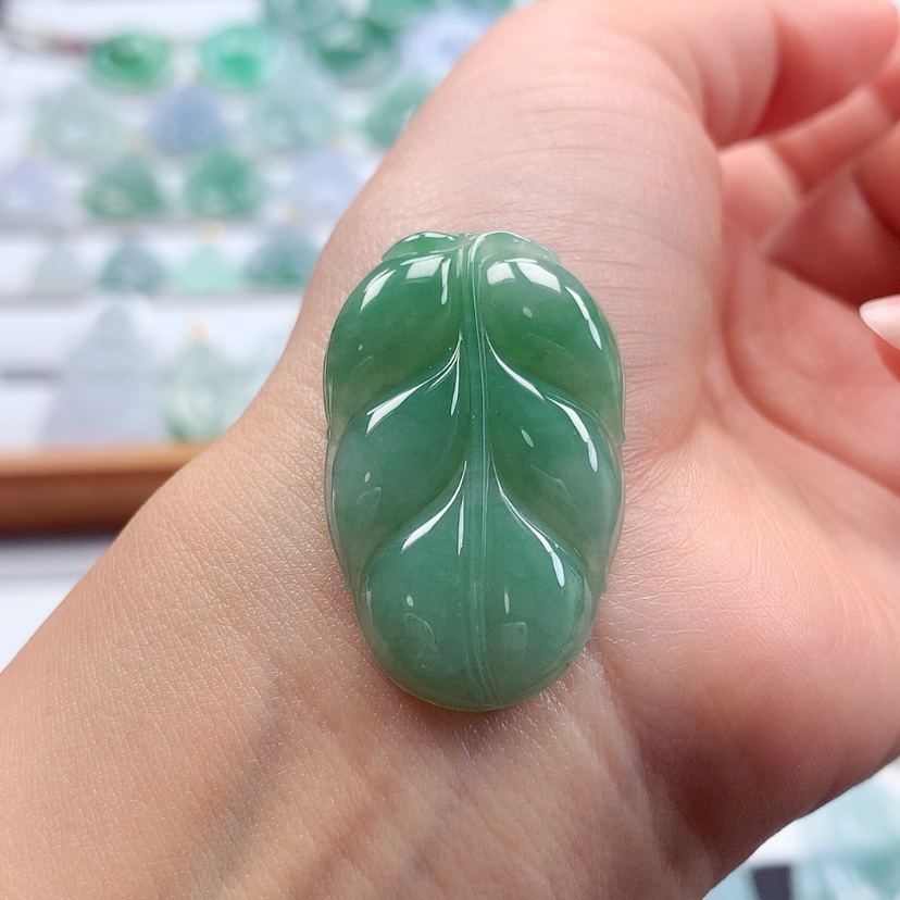 【闪购商品】翡翠吊坠(不含链)未镶嵌