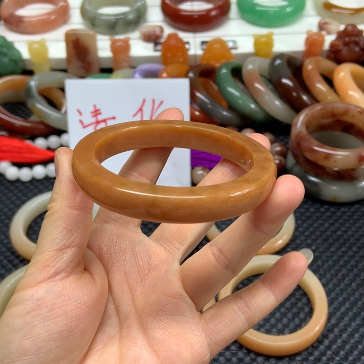 石英质玉未镶嵌手镯