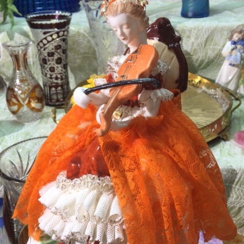 有机玻璃微瑕磕碰瓷偶