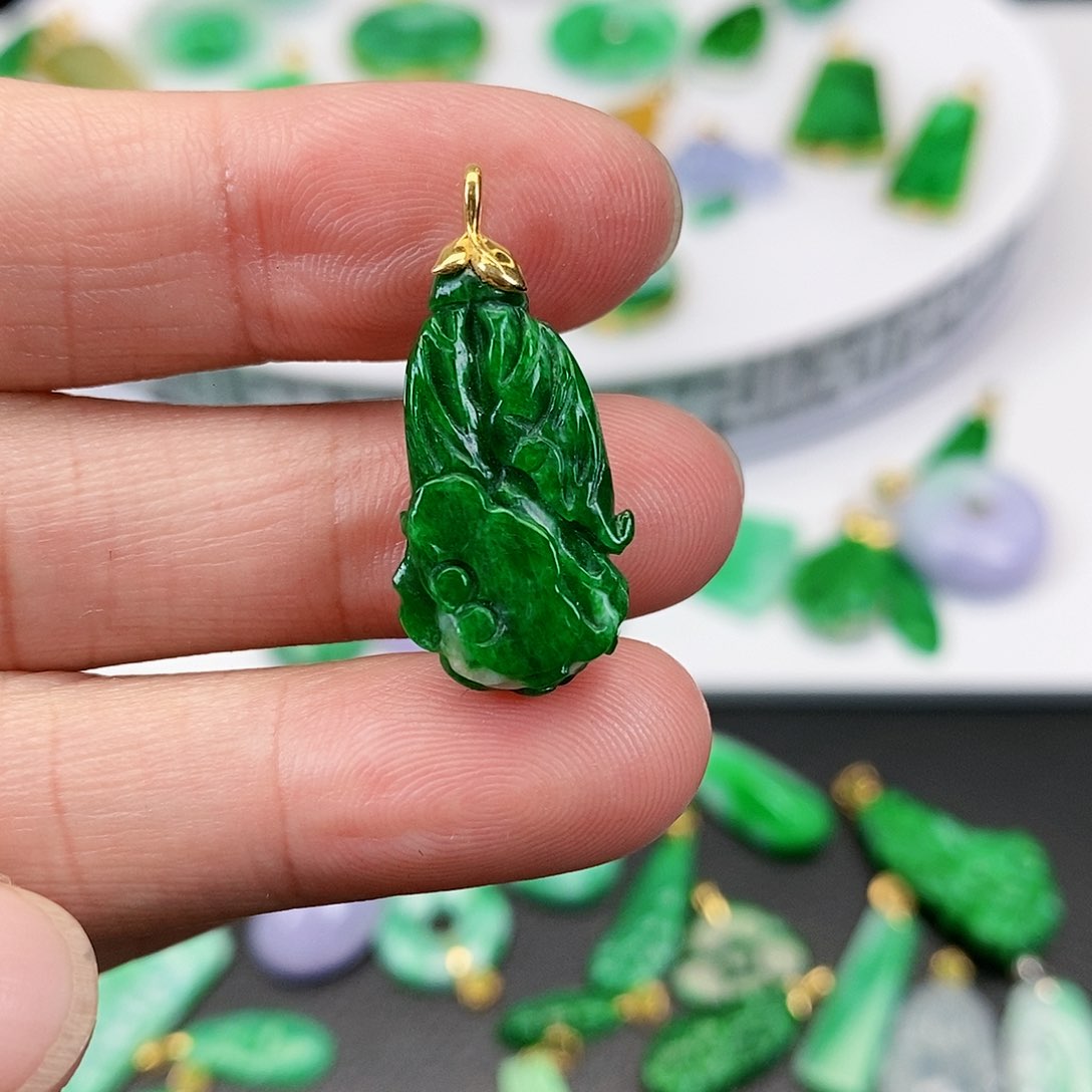 翡翠吊坠(不含链)18K金镶嵌