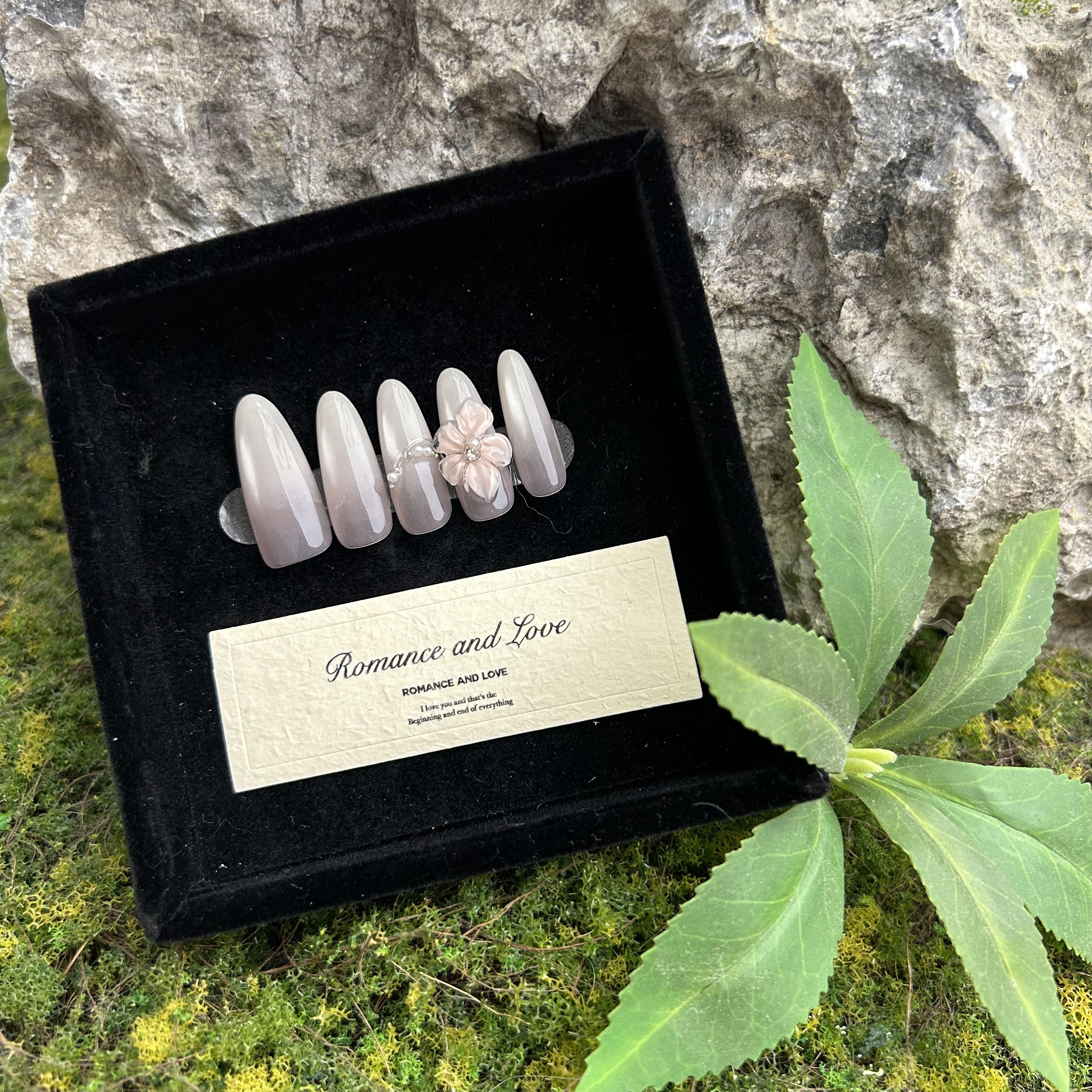 【冬日百合】冬日氛围感百搭温柔轻奢纯手工穿戴甲