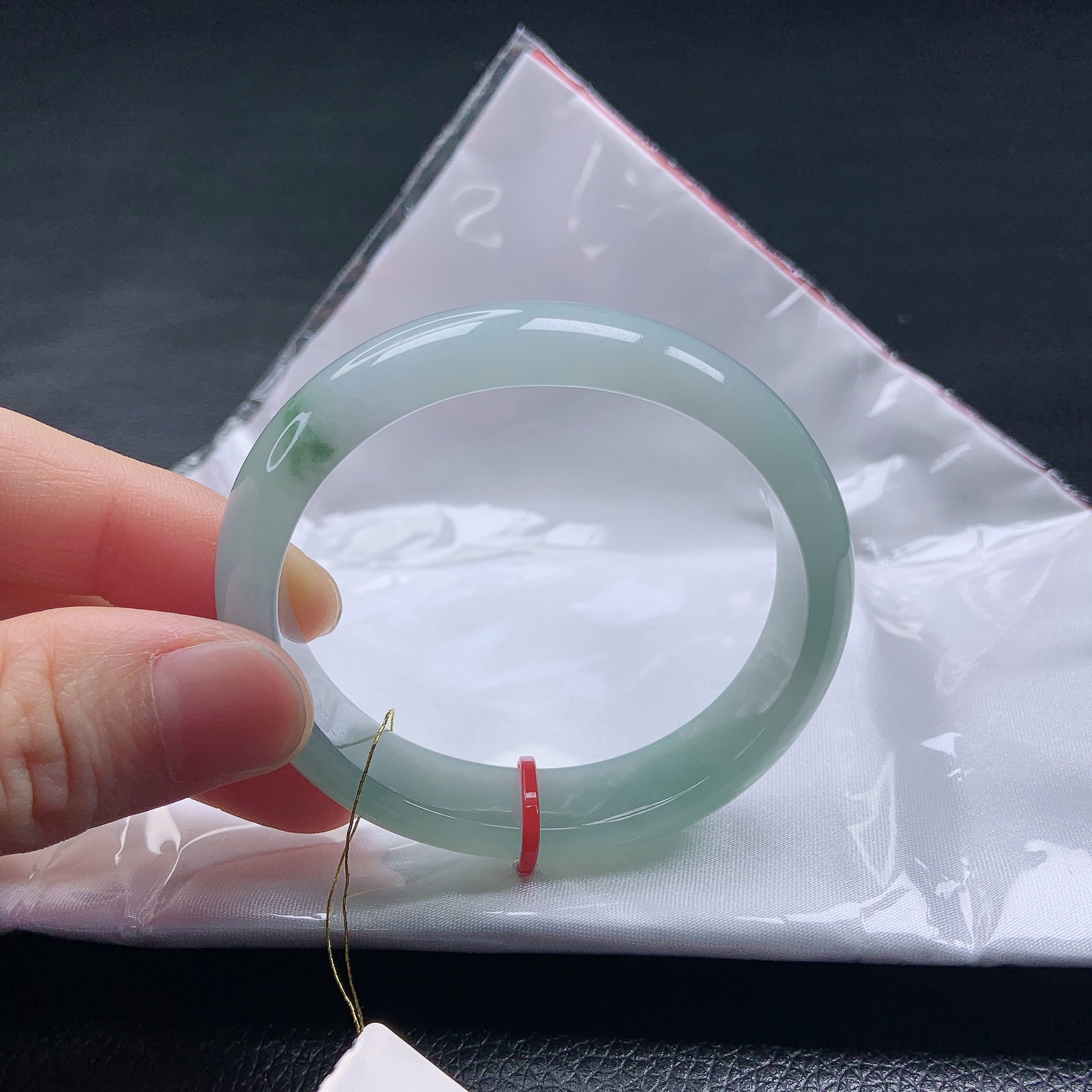 53➕圈（贵妃镯）冰透绿底飘绿翡翠缅甸天然a货女款显白百搭