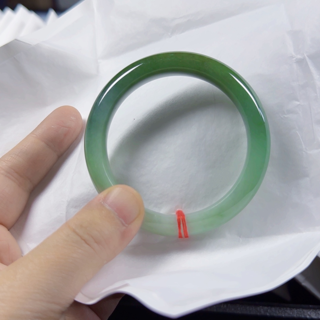 翡翠手镯未镶嵌H****d瑕疵翡翠