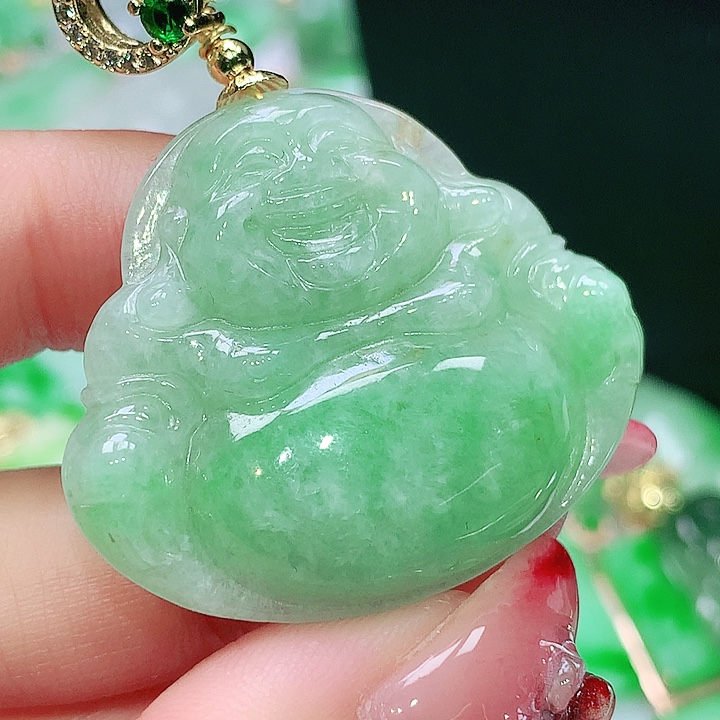 翡翠未镶嵌颈饰翡翠多样性发其一