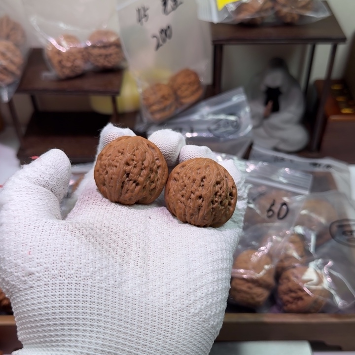 大叶紫檀（黑酸枝木类）