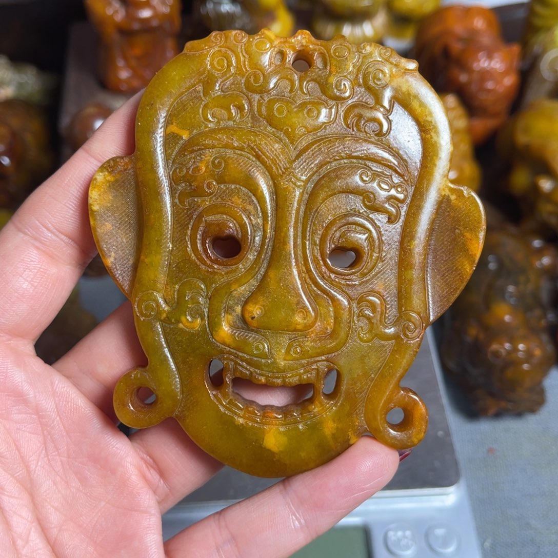 蛇纹石玉合金颈饰