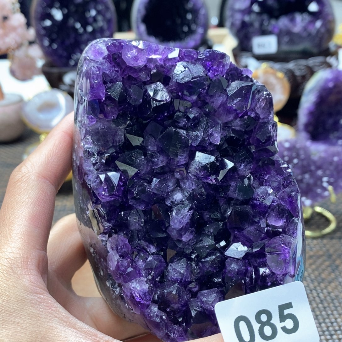 紫晶未镶嵌大型摆件（非配饰）