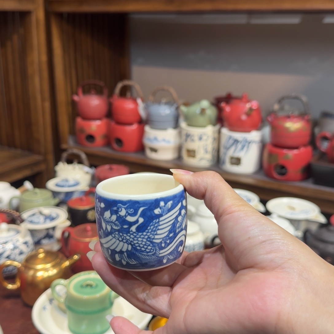 静***湖梵山堂陶壶青花扳指杯