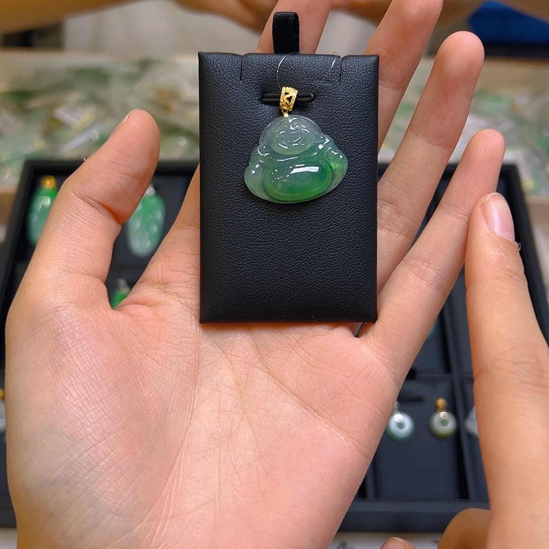 翡翠吊坠(不含链)18K金镶嵌翡翠