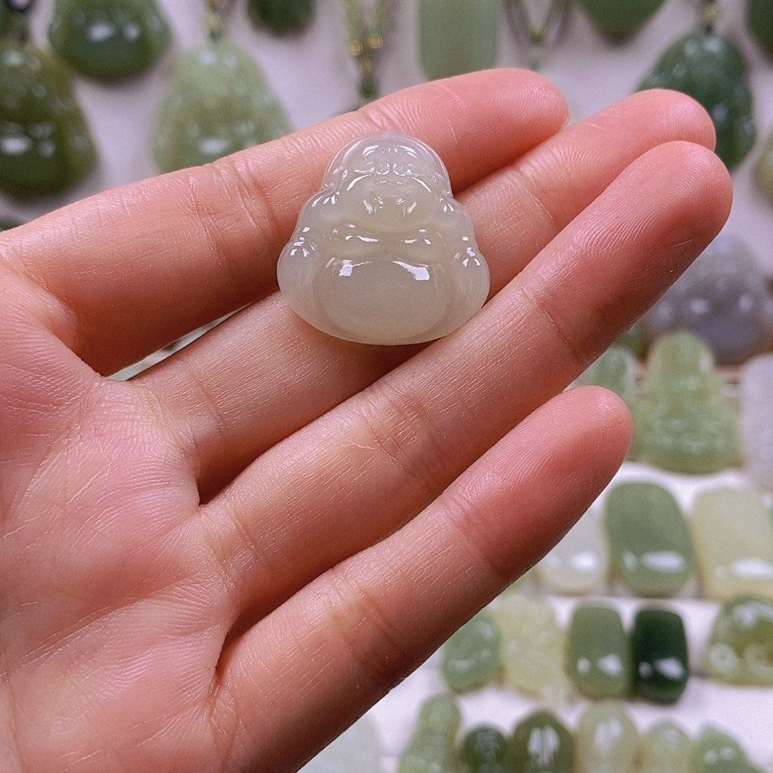 海***。和田玉未镶嵌颈饰