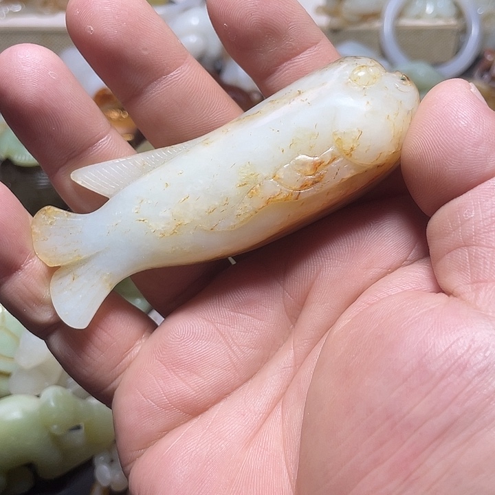 颈饰未镶嵌和田玉（糖玉）