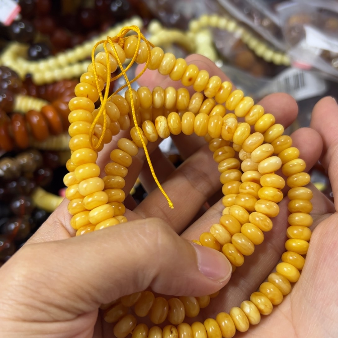 未镶嵌琥珀珠宝奇石293