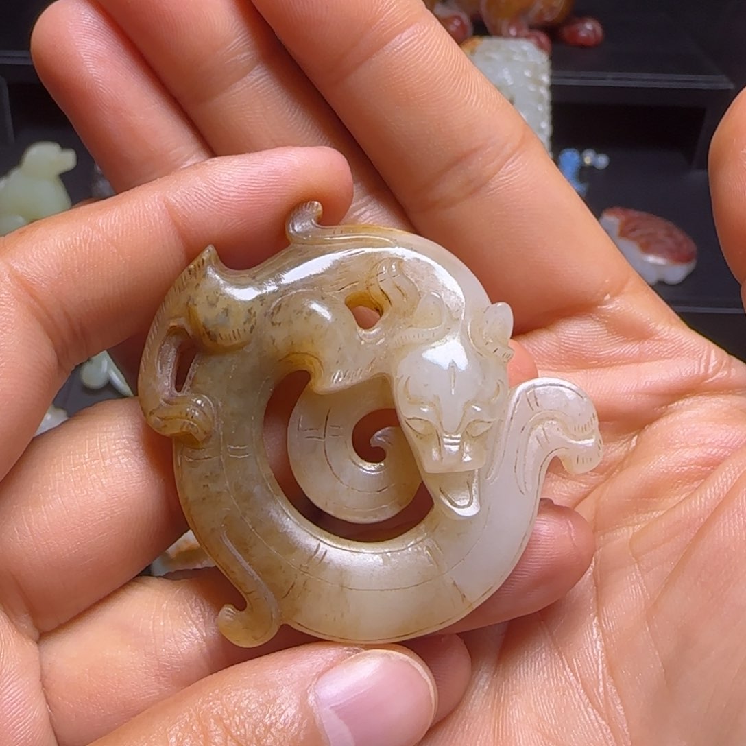 和田玉颈饰未镶嵌