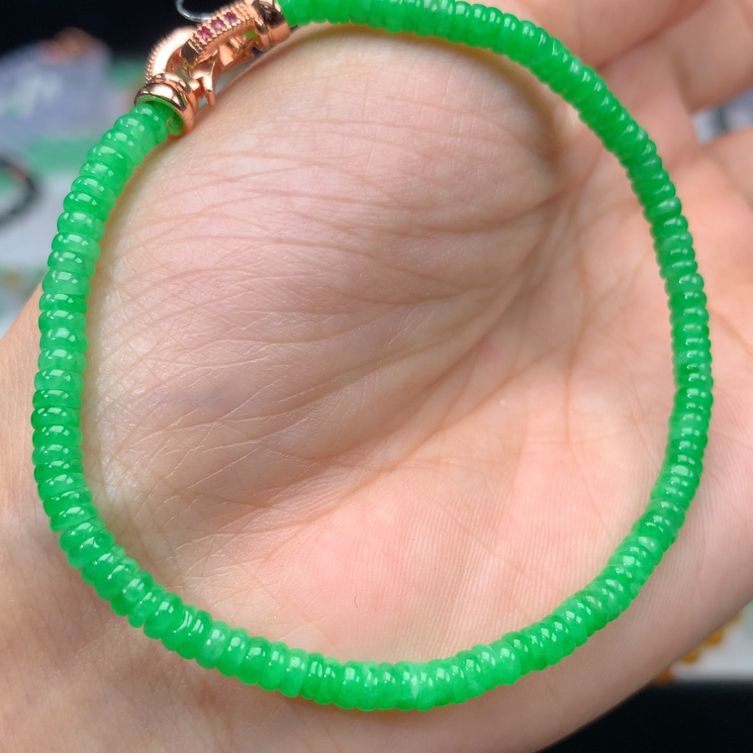 未镶嵌翡翠手链卡