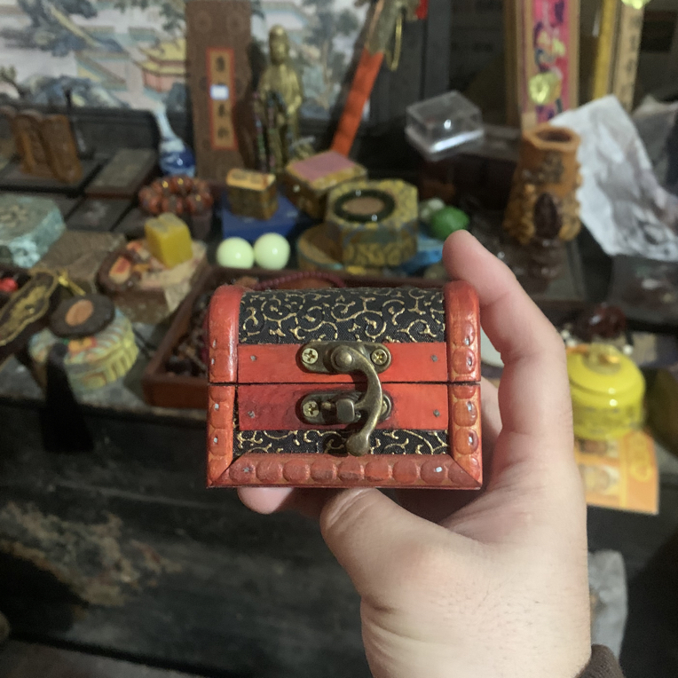 【闪购链接】福利小红盒摆件1