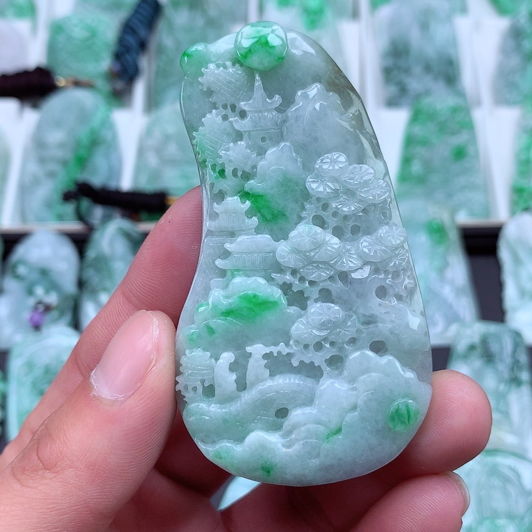 翡翠颈饰未镶嵌翡翠吊坠
