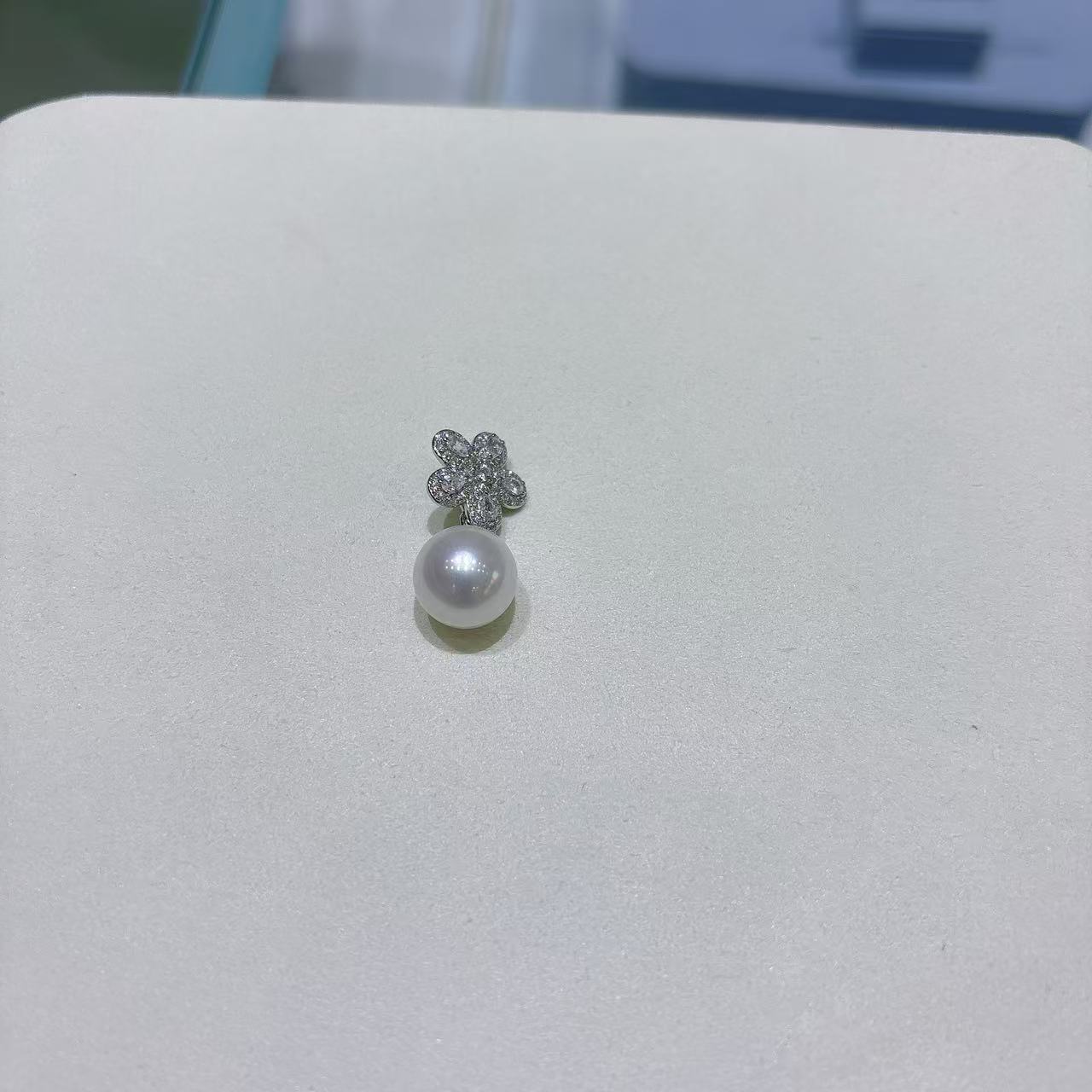 s925银淡水爱迪生花朵吊坠11-12mm