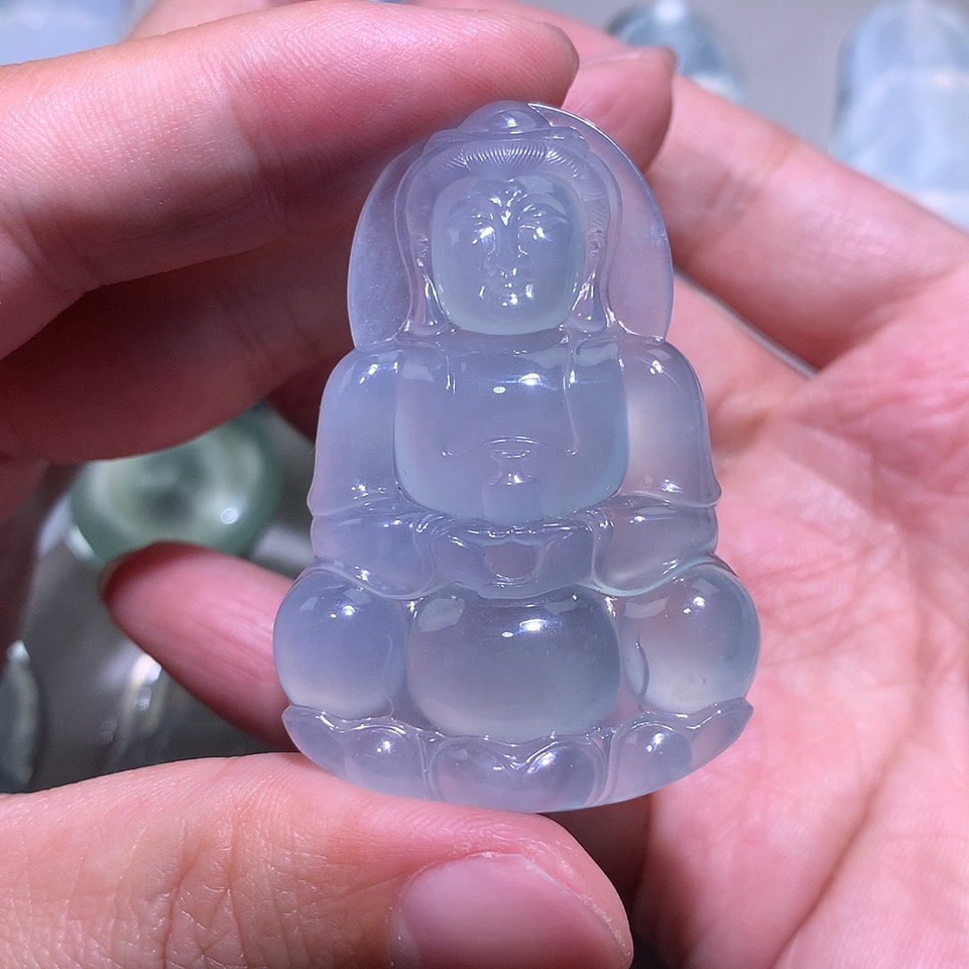 翡翠颈饰未镶嵌观音