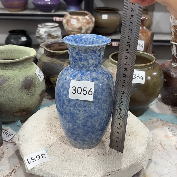 摆件高20，口6，无孔3056