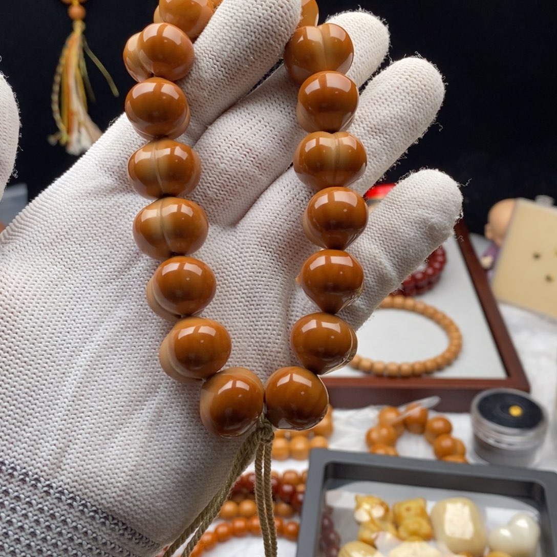 N***a吊坠猴头核桃猴头核桃