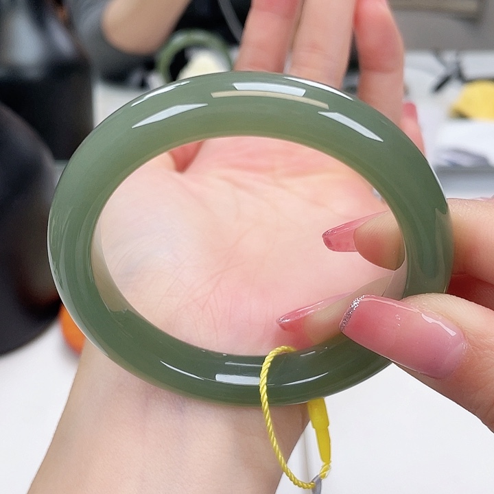 和田玉手镯56未镶嵌