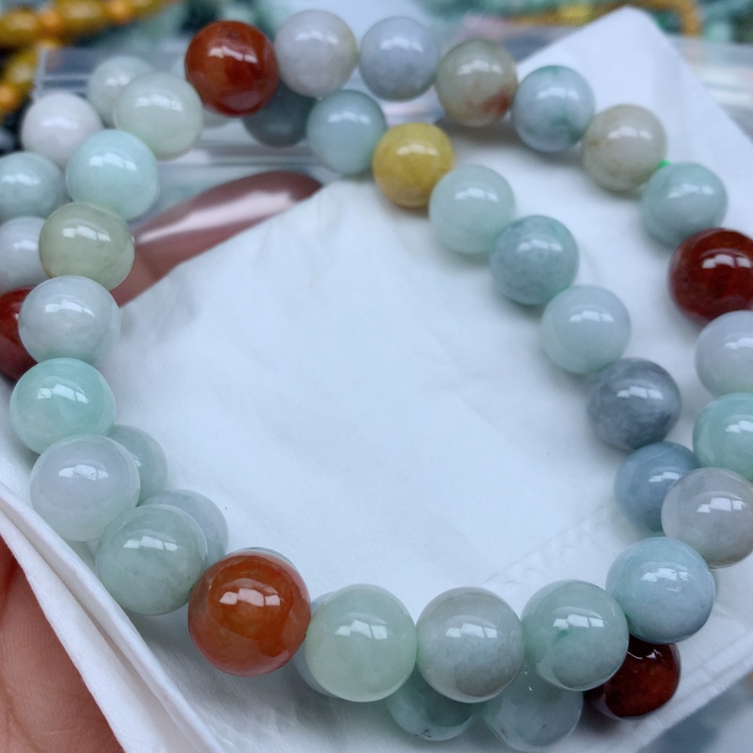 翡翠颈饰未镶嵌手串