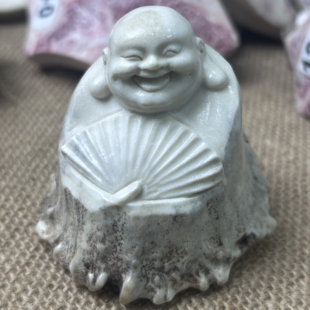 养殖鹿角帽雕刻手把件弥勒佛