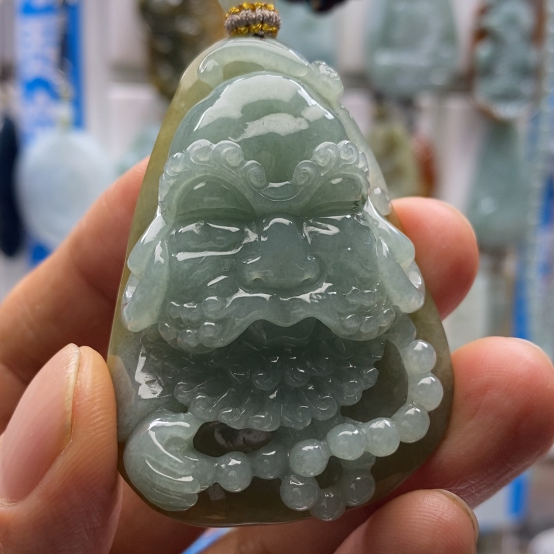 翡翠颈饰未镶嵌达摩