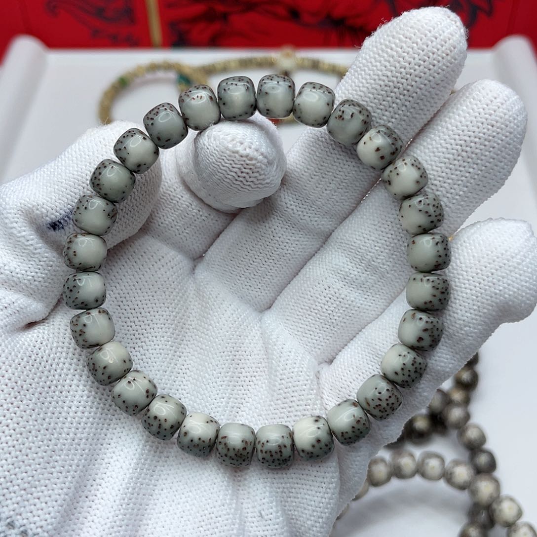 星月菩提手串08。8/7绿背河豚