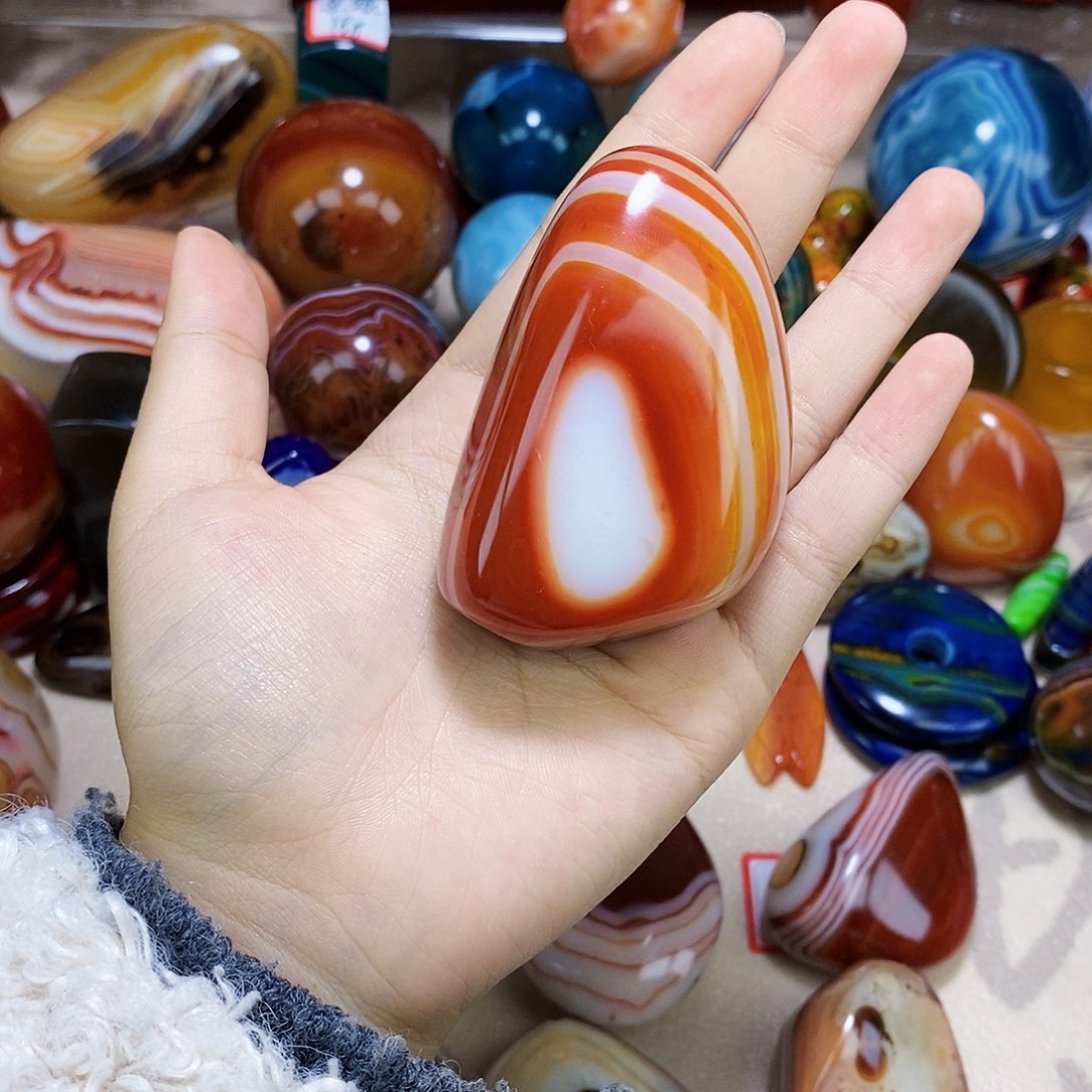 玛瑙/玉髓未镶嵌珠宝奇石