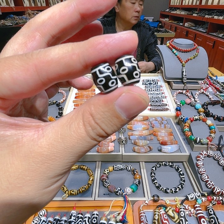 未镶嵌玛瑙/玉髓珠宝奇石