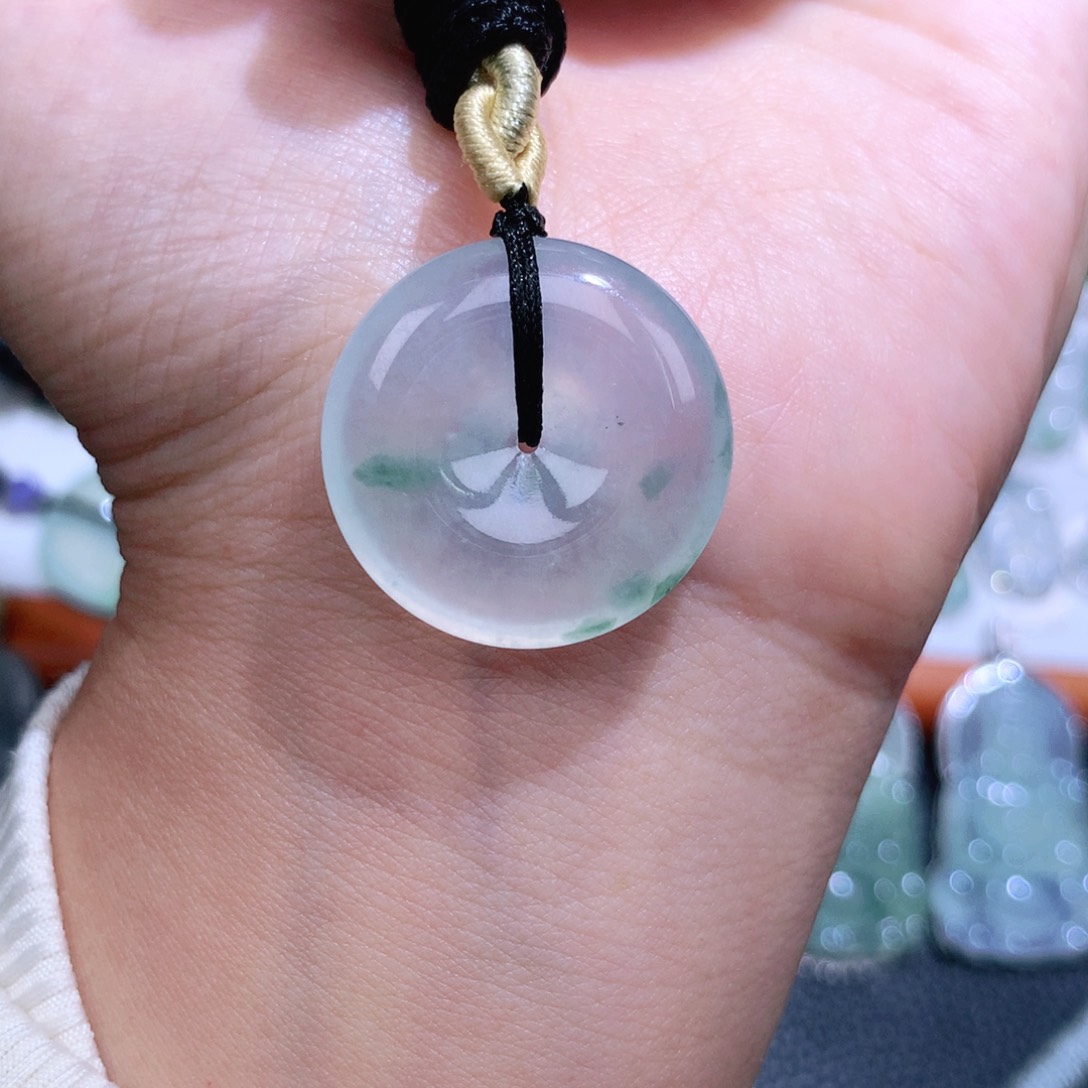 翡翠未镶嵌颈饰扣子