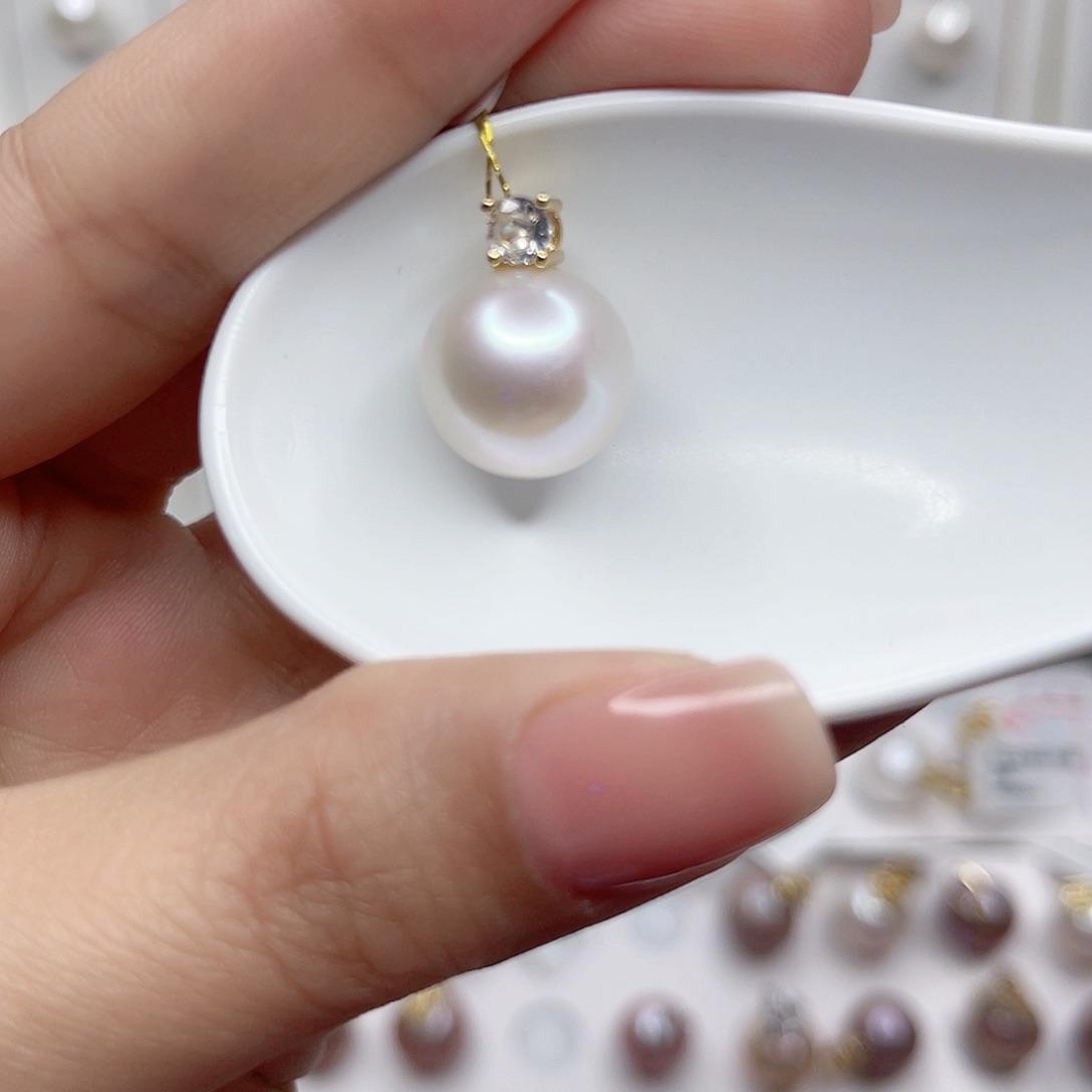 淡水珍珠吊坠(赠链)未镶嵌