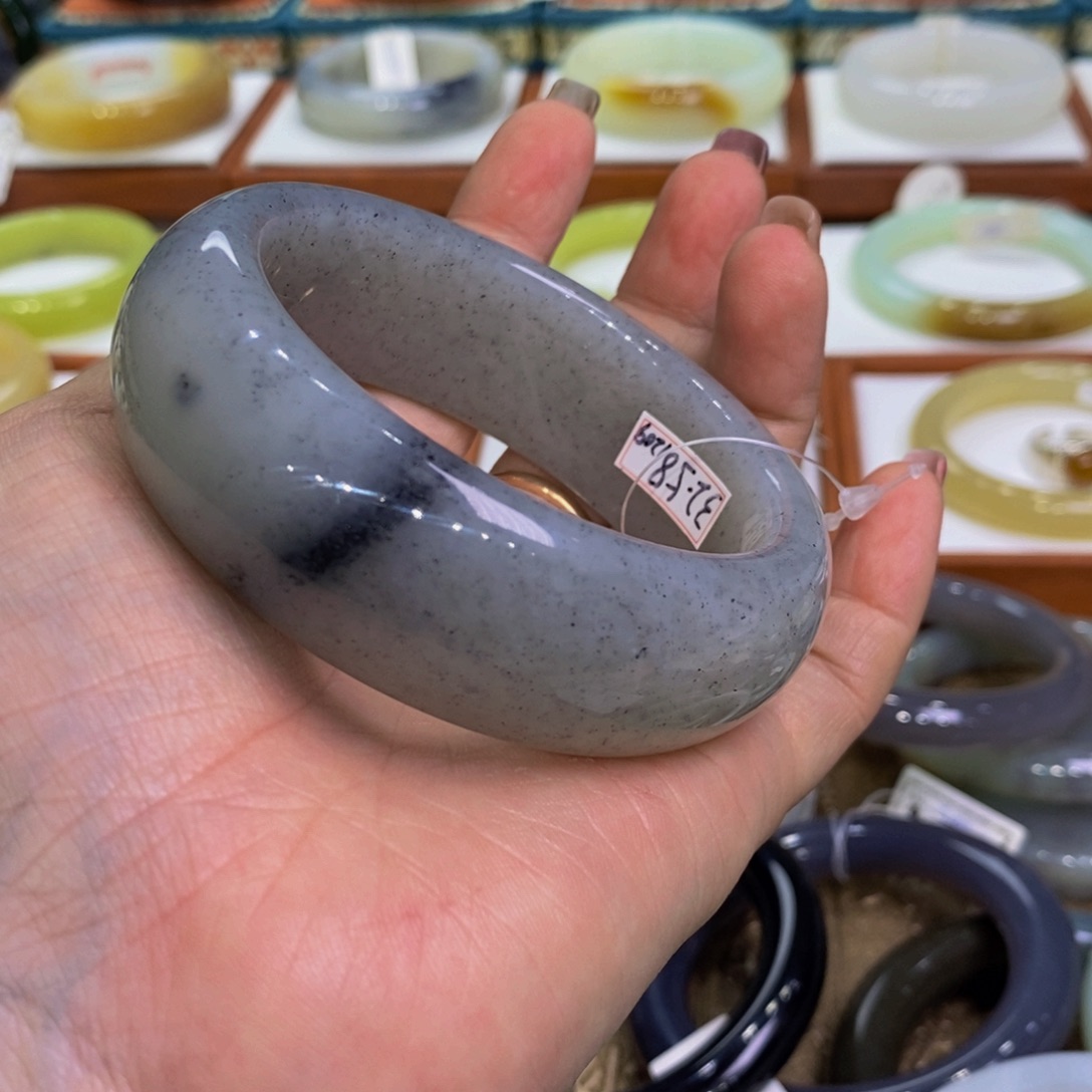 和田玉手镯未镶嵌籽青花58.7