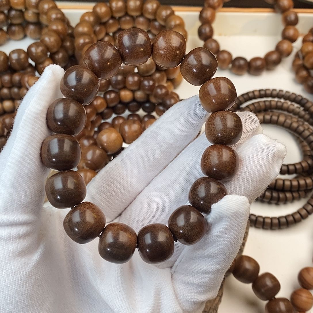 檀香木无事牌杭沉水13*14印度迈索尔檀香老料百年