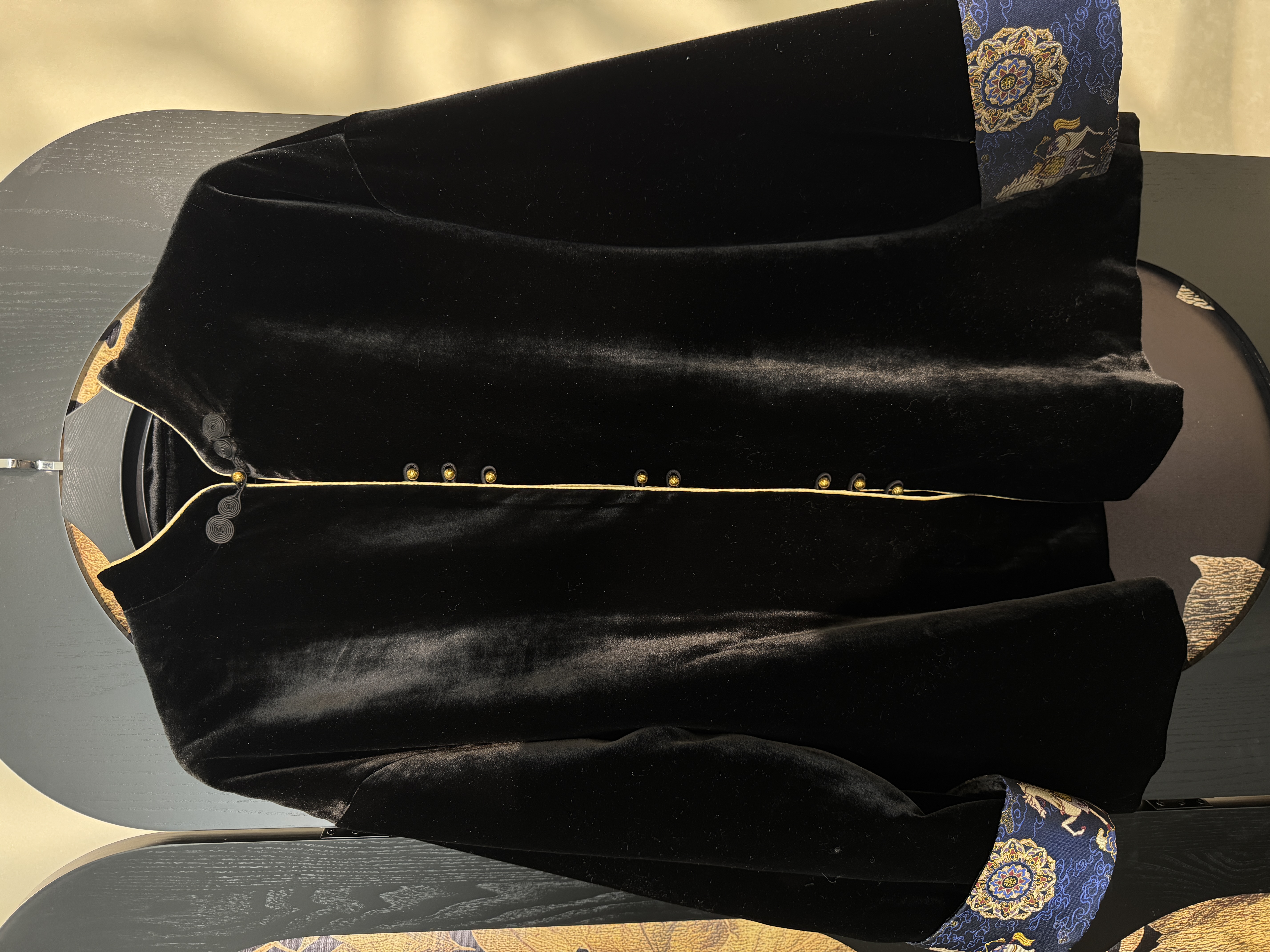 钱小萍马上有福袖口真丝丝绒外套 