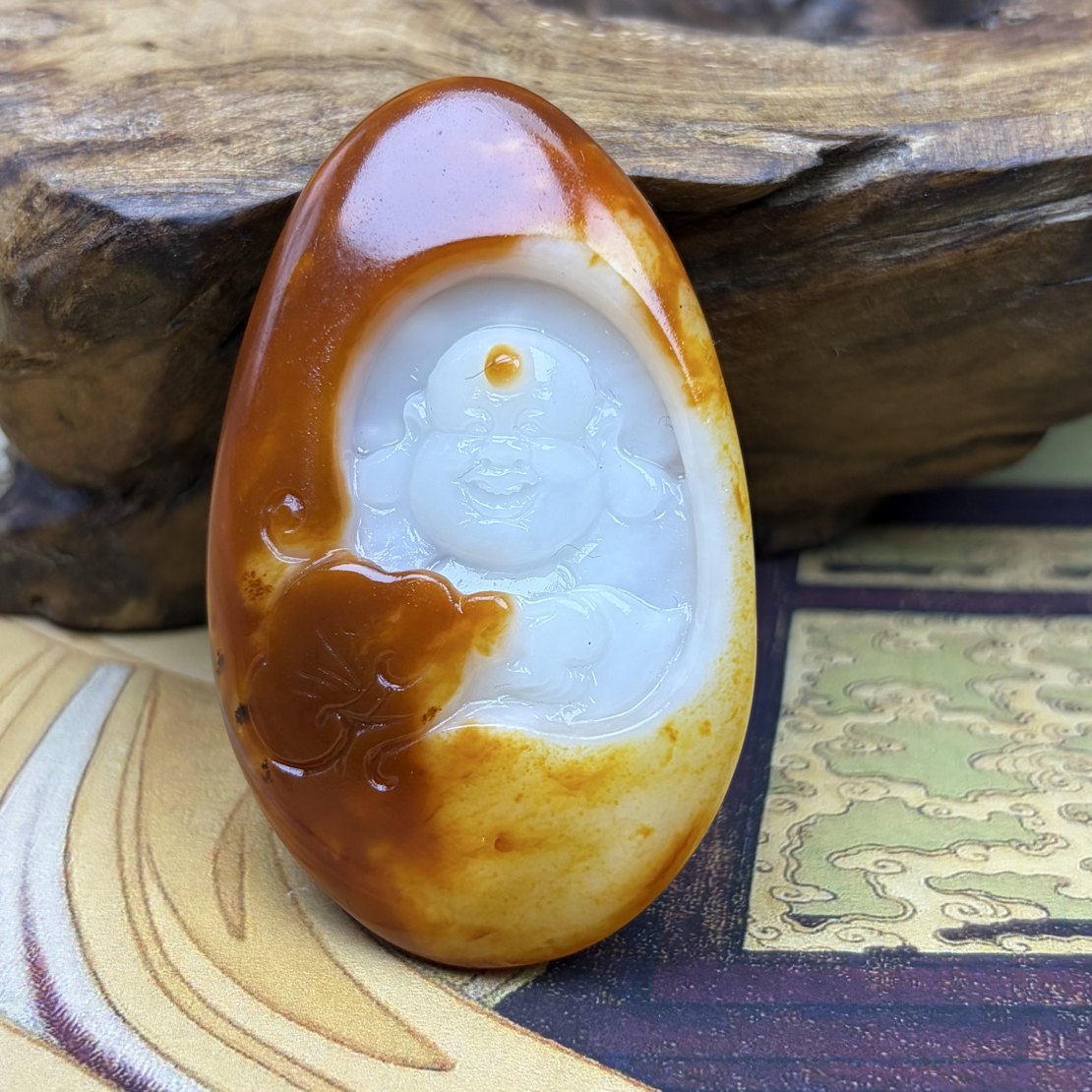 和田玉，54克.佛公手把件.