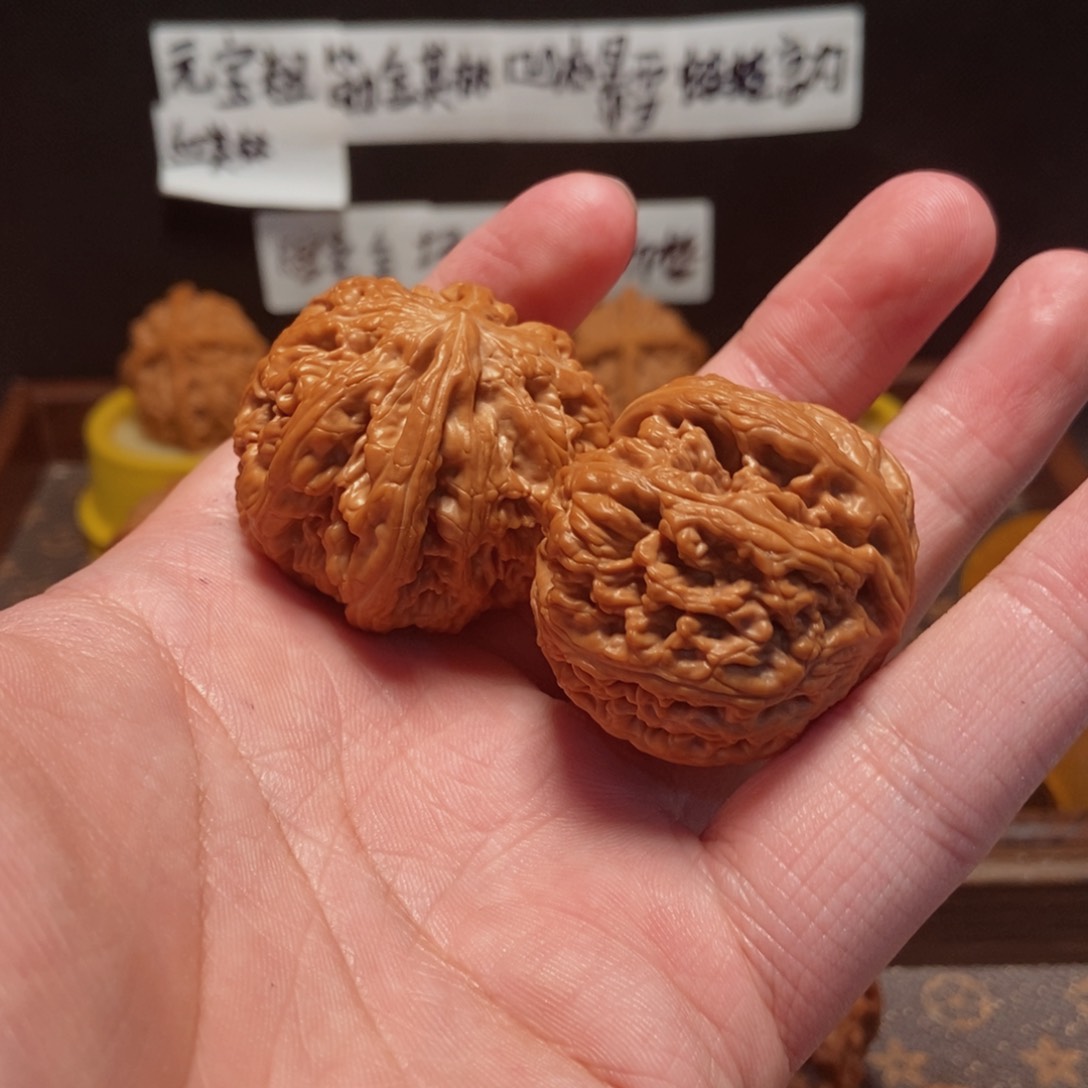 吊坠文玩核桃汉*:粗筋