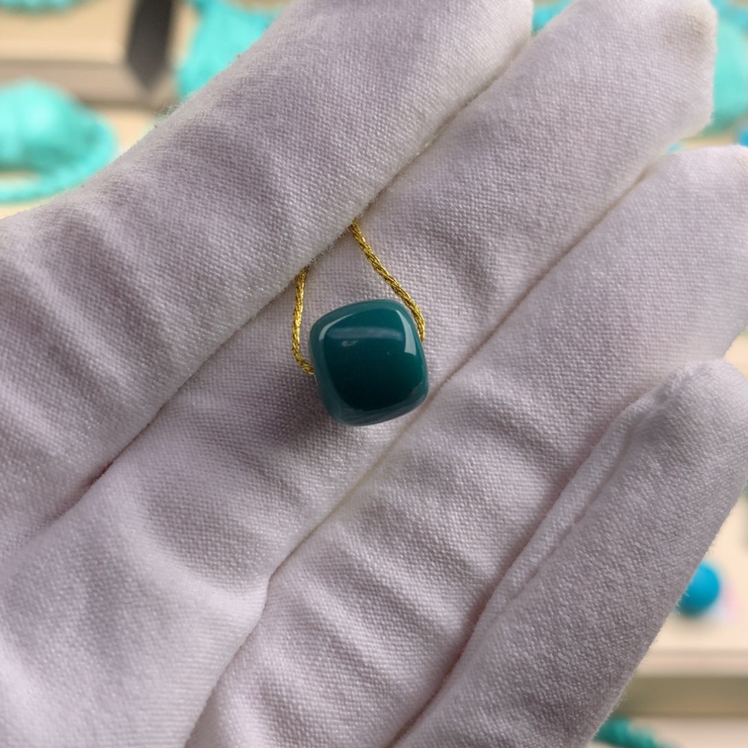 绿松石珠宝奇石未镶嵌9.9*8.9mm